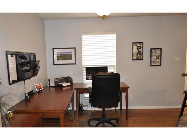 466 Coachgate, Ballwin, MO 63021 photo 4