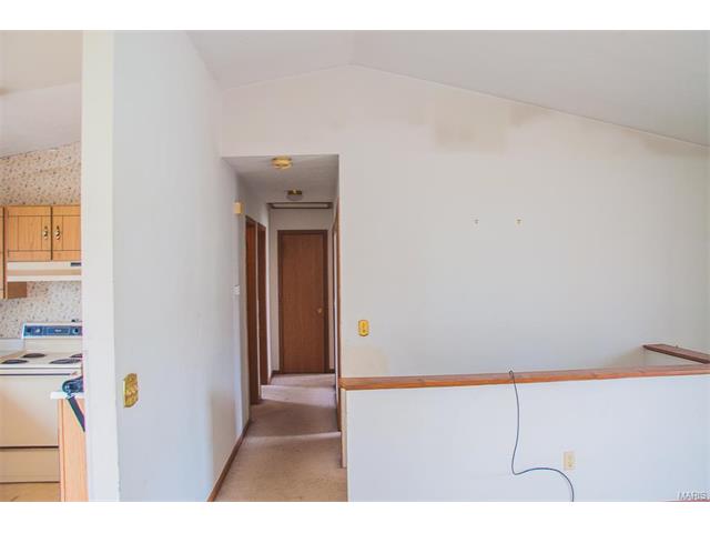 1329 Half Moon Dr, O'fallon, MO 63366 photo 8