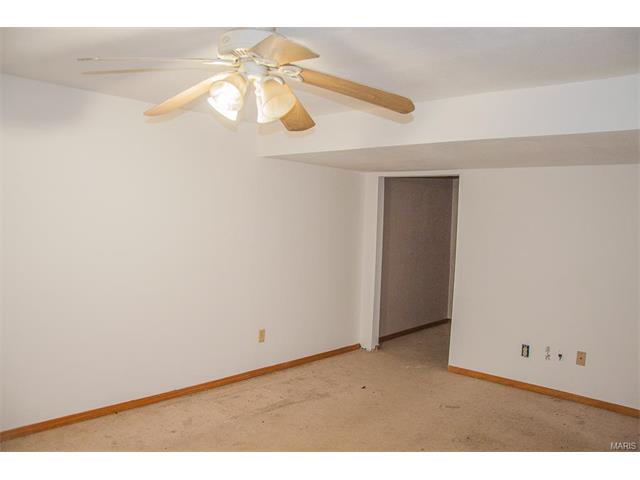 1329 Half Moon Dr, O'fallon, MO 63366 photo 14