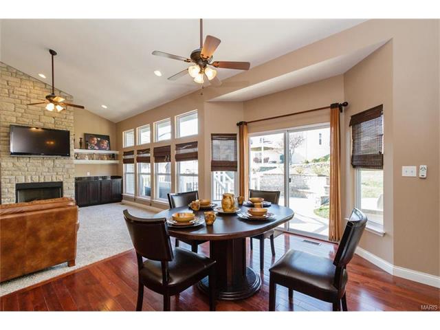 4 Holmes Ct, O'fallon, MO 63366 photo 4