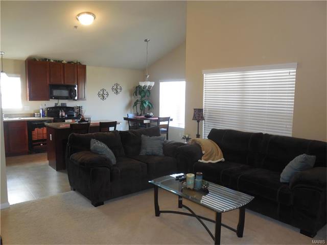 532 Bramblett Hls, O'fallon, MO 63366 photo 4