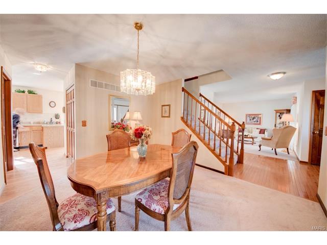 2835 Kettering Dr, Saint Charles, MO 63303 photo 10