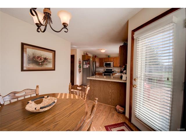 2835 Kettering Dr, Saint Charles, MO 63303 photo 15