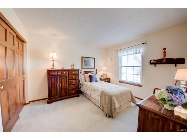 2835 Kettering Dr, Saint Charles, MO 63303 photo 27