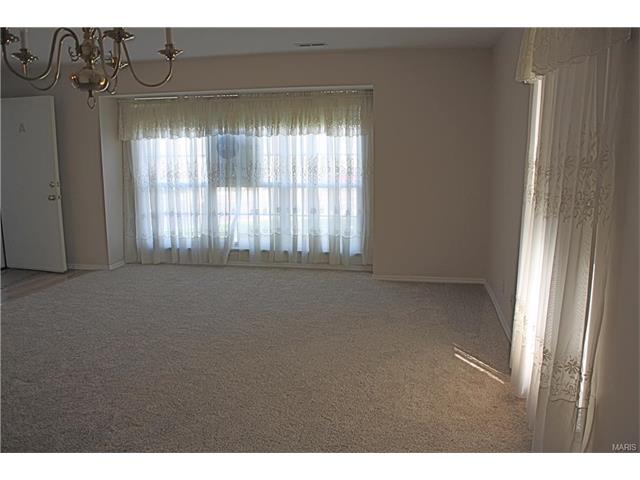 1323 Crossings Ct #A, Ballwin, MO 63021 photo 3