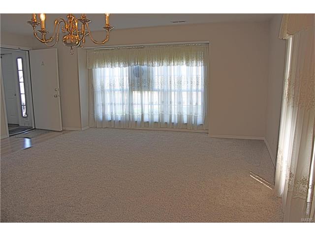 1323 Crossings Ct #A, Ballwin, MO 63021 photo 4