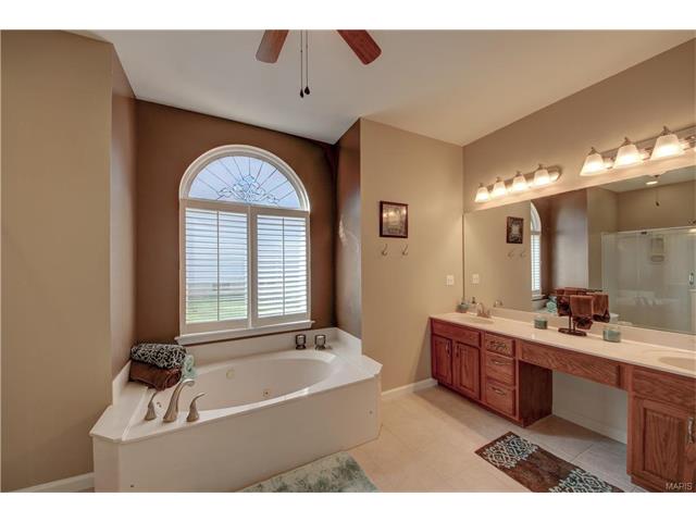 730 Southern Hls, Eureka, MO 63025 photo 18