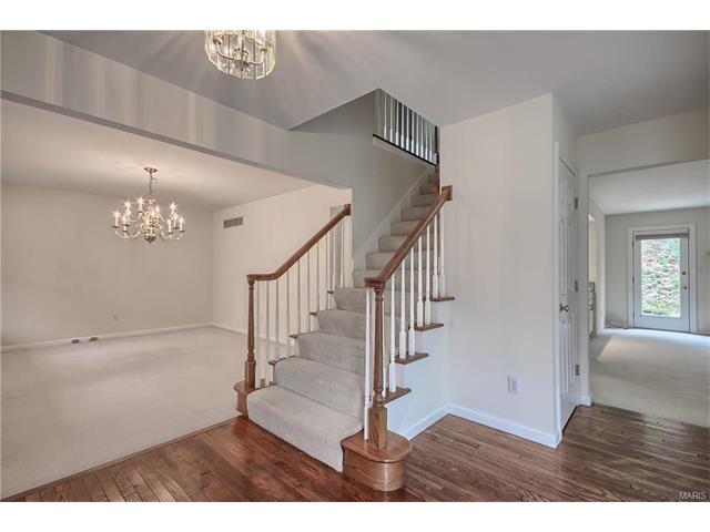 1420 Carriage Bridge Trl, Ballwin, MO 63021 photo 4