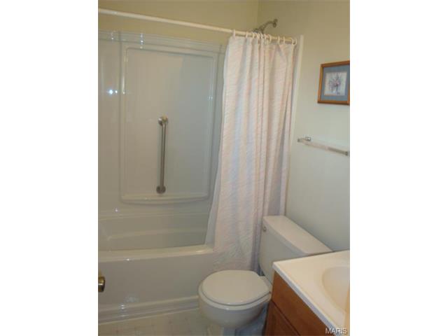 934 Barbara Ann Ln, Ellisville, MO 63021 photo 7