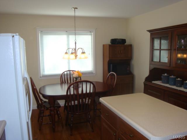 934 Barbara Ann Ln, Ellisville, MO 63021 photo 4