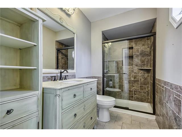 506 Great Hill Dr, Ballwin, MO 63021 photo 9