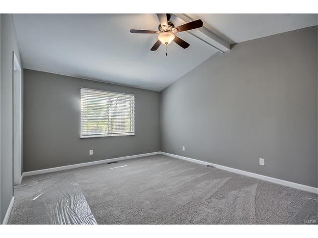 506 Great Hill Dr, Ballwin, MO 63021 photo 8