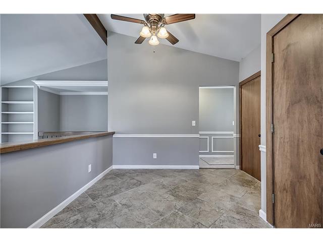 506 Great Hill Dr, Ballwin, MO 63021 photo 4