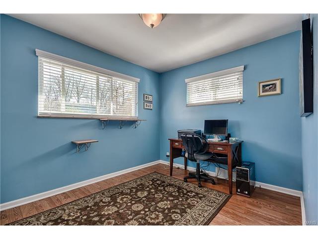 216 Lakeside Dr, Winchester, MO 63021 photo 11