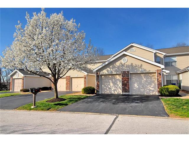 849 Woodside Trl, Ballwin, MO 63021 photo 1