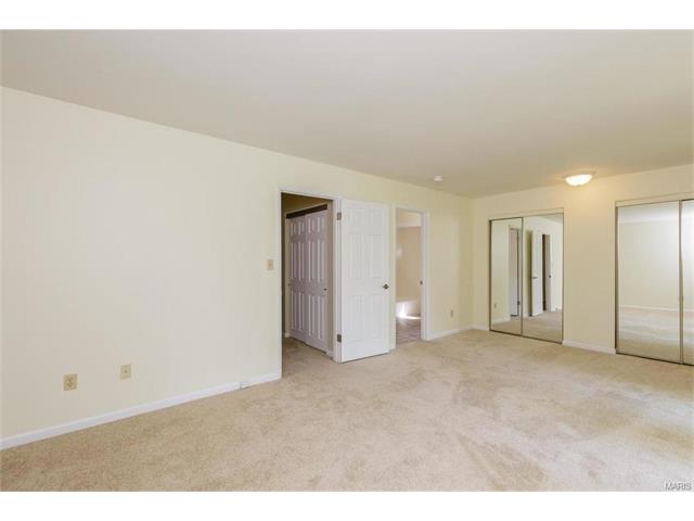 714 Henry, Ballwin, MO 63011 photo 21