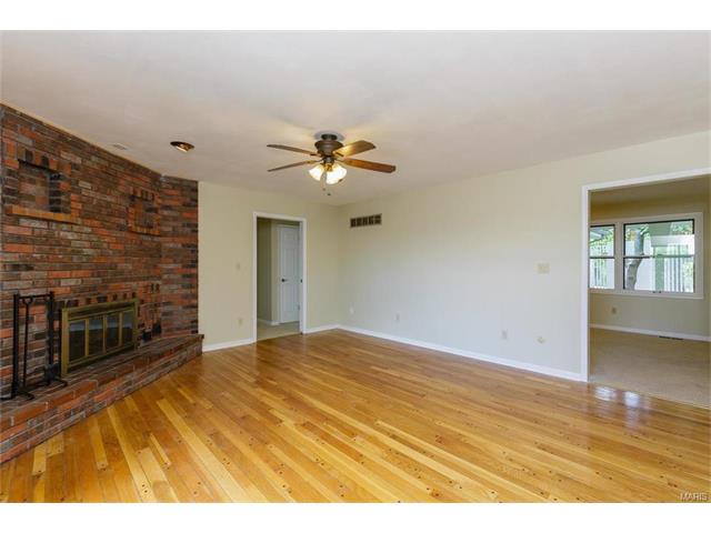 714 Henry, Ballwin, MO 63011 photo 17