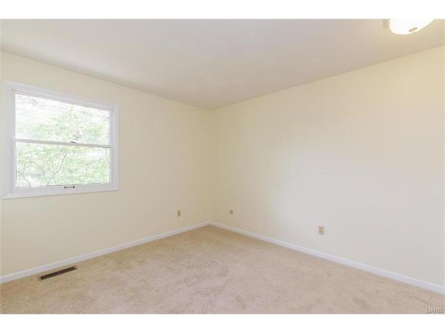 714 Henry, Ballwin, MO 63011 photo 27