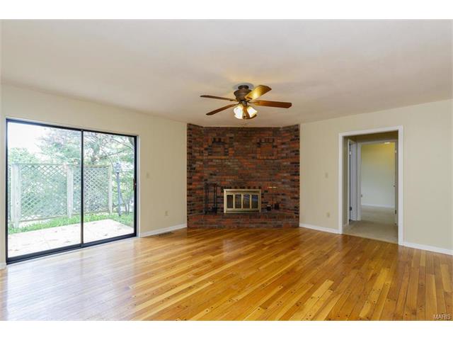 714 Henry, Ballwin, MO 63011 photo 18