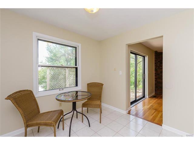 714 Henry, Ballwin, MO 63011 photo 14