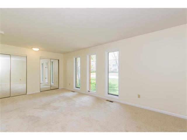 714 Henry, Ballwin, MO 63011 photo 20