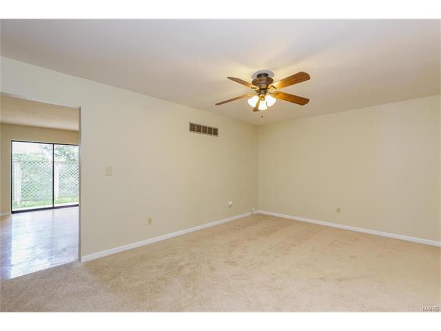 714 Henry, Ballwin, MO 63011 photo 8