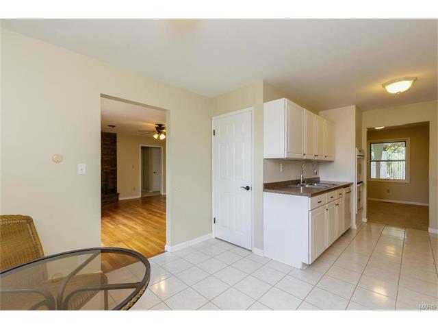 714 Henry, Ballwin, MO 63011 photo 16