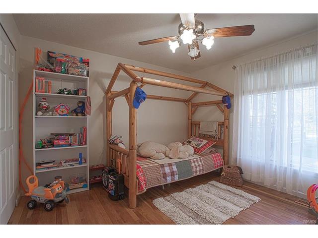 671 Henry Ave, Ballwin, MO 63011 photo 27