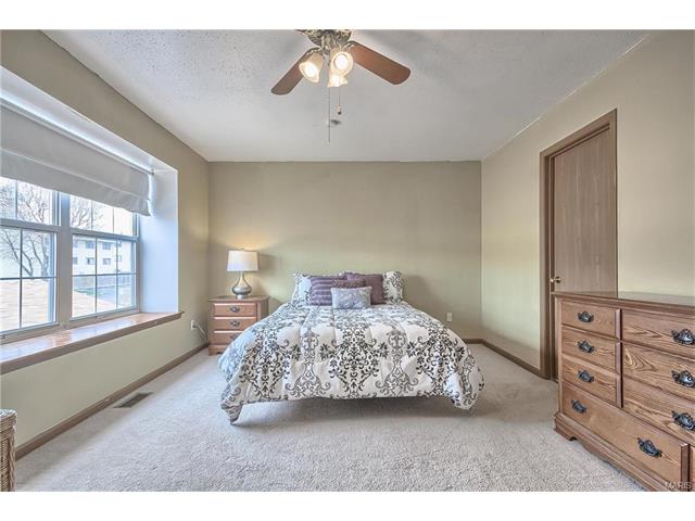 264 Carmel Woods Dr, Ellisville, MO 63021 photo 9
