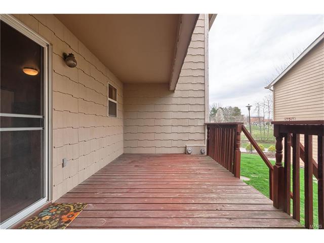 264 Carmel Woods Dr, Ellisville, MO 63021 photo 11