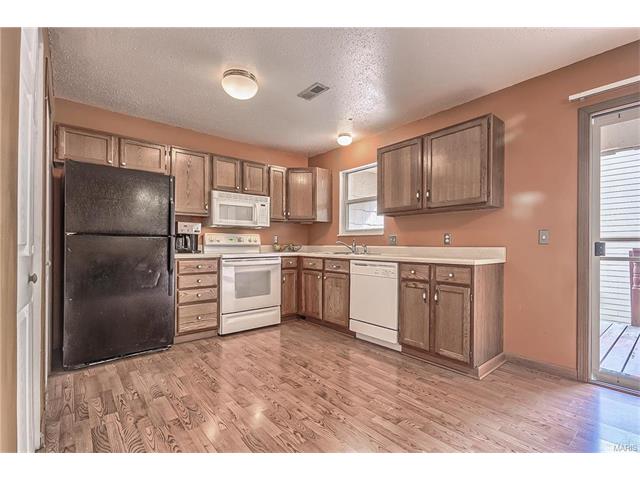 264 Carmel Woods Dr, Ellisville, MO 63021 photo 2