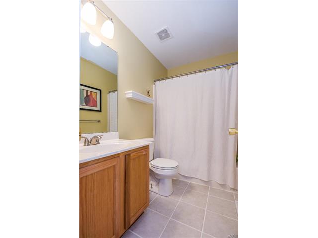 1721 Forest Trace Dr, O'fallon, MO 63368 photo 11