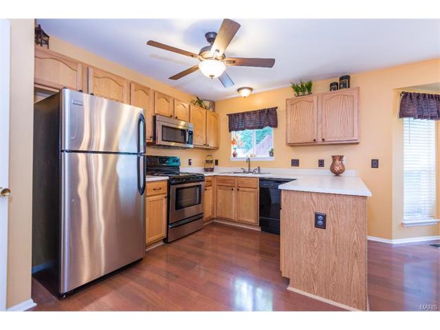 1721 Forest Trace Dr, O'fallon, MO 63368 photo 4
