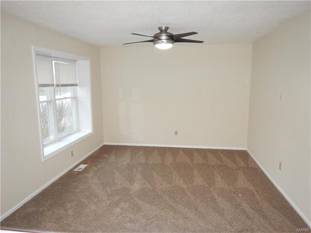 19 Fawn Meadows Dr, Eureka, MO 63025 photo 8