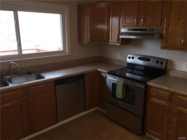 740 Cedar Glen Dr, Weldon Spring, MO 63304 photo 4