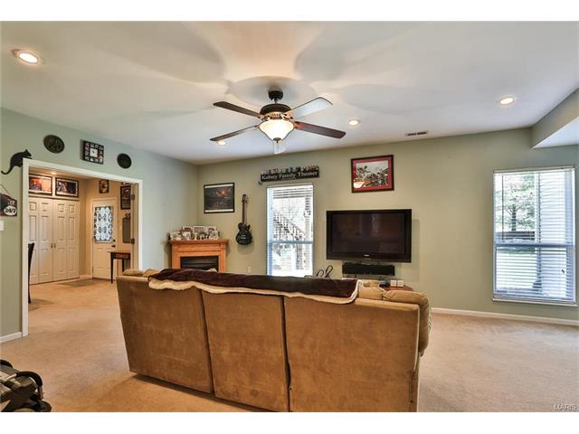 909 Kiefer Trails Dr, Ballwin, MO 63021 photo 21