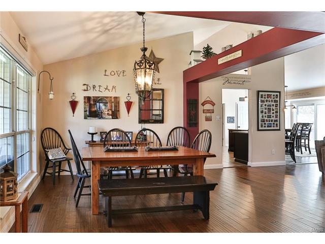 909 Kiefer Trails Dr, Ballwin, MO 63021 photo 7