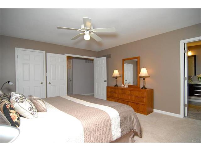 1120 Oak Borough, Ballwin, MO 63021 photo 15