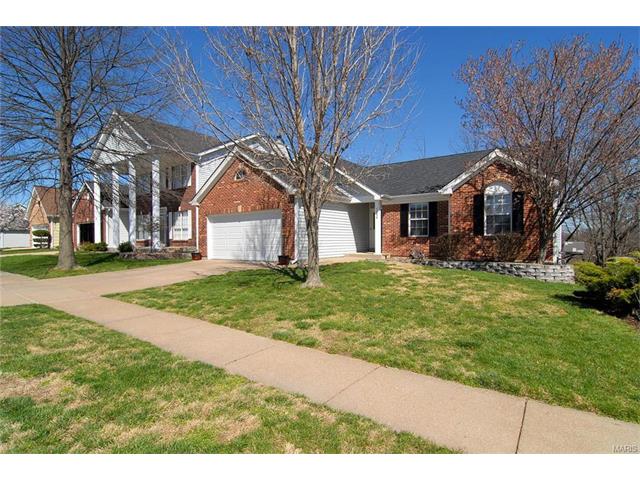 1120 Oak Borough, Ballwin, MO 63021 photo 3