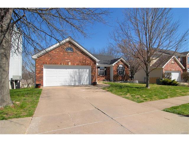 1120 Oak Borough, Ballwin, MO 63021 photo 2