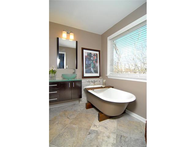 1120 Oak Borough, Ballwin, MO 63021 photo 16
