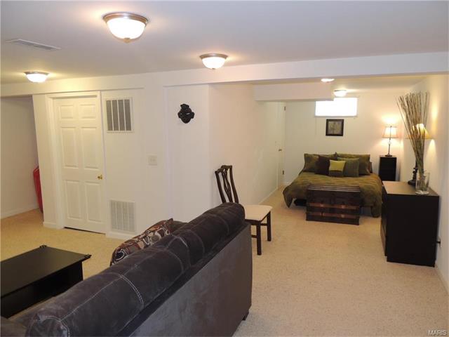 7340 Sharp Ave, Saint Louis, MO 63116 photo 15