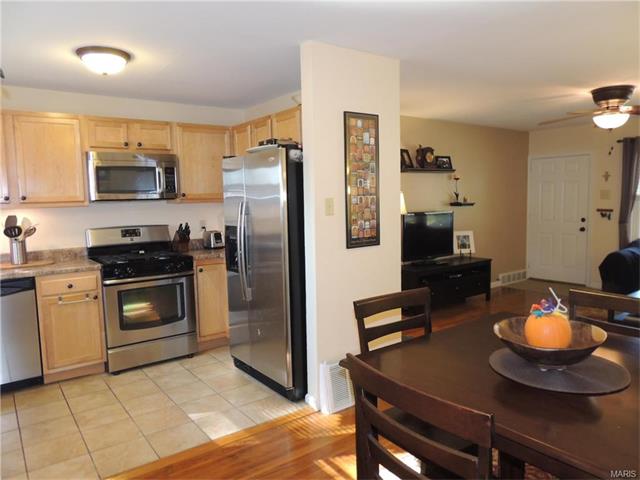 7340 Sharp Ave, Saint Louis, MO 63116 photo 4