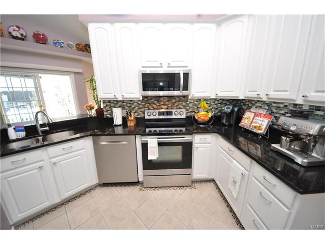 4 Briarcastle Ct, O'fallon, MO 63366 photo 16