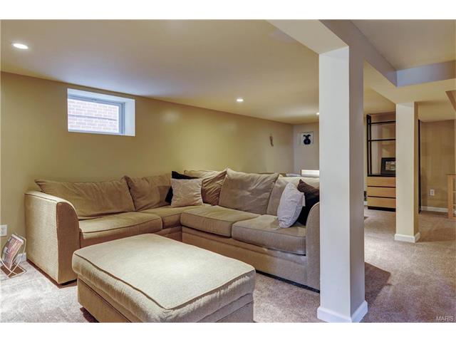 1908 Mitchell, Saint Louis, MO 63139 photo 16