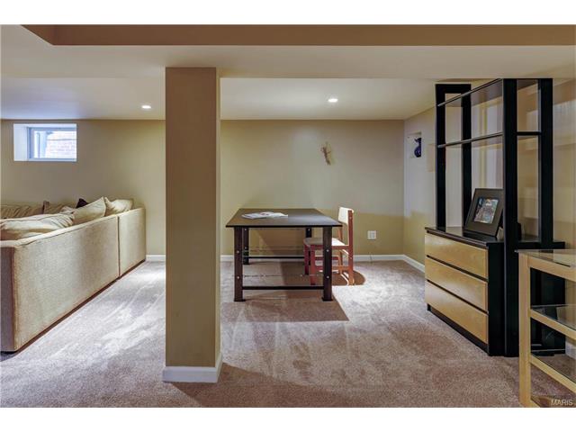 1908 Mitchell, Saint Louis, MO 63139 photo 18