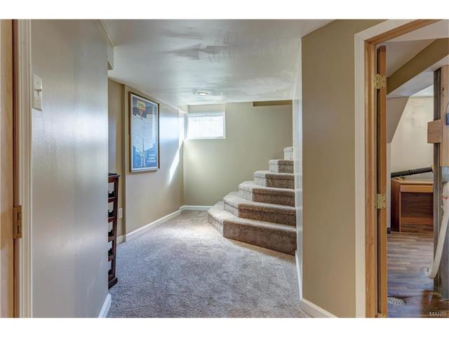 1908 Mitchell, Saint Louis, MO 63139 photo 14