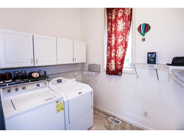 3860 Old Baumgartner Rd, Saint Louis, MO 63129 photo 34