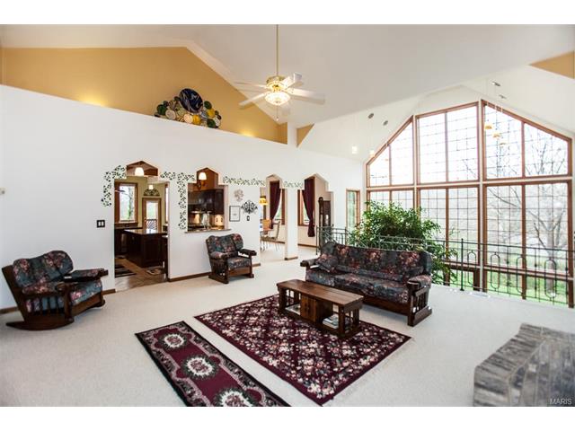 3860 Old Baumgartner Rd, Saint Louis, MO 63129 photo 12