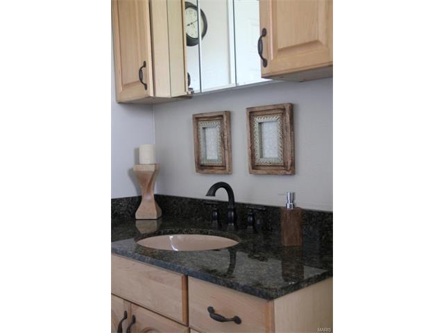 123 Highview Dr, Ballwin, MO 63011 photo 9